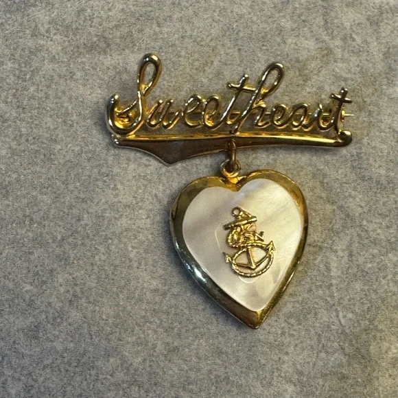 Sweetheart Navy Brooch Locket - Picture 1 of 13